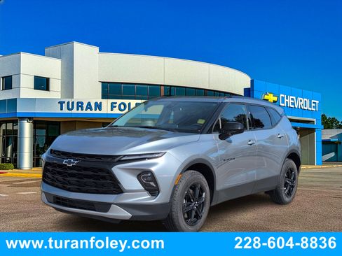 Used 2024 Chevrolet Blazer LT w/ Convenience Package FWD image 1