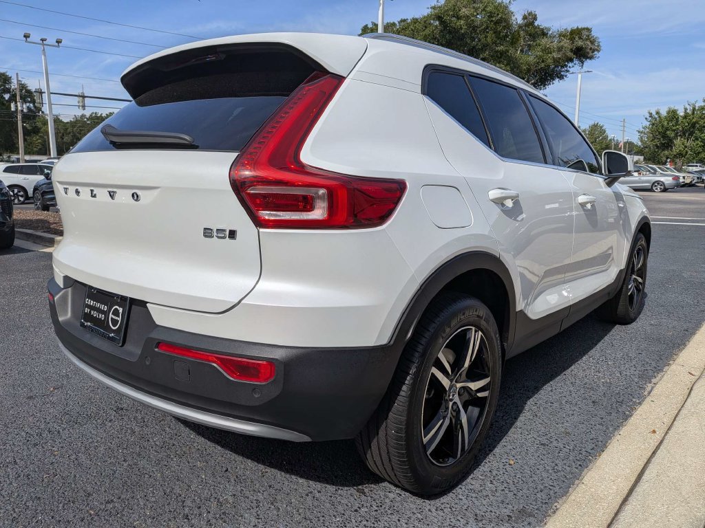 Used 2025 Volvo XC40 B5 Core AWD/4WD image 6