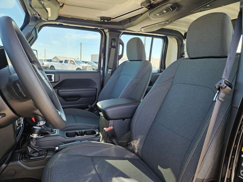 New 2026 Jeep Gladiator Sport image 12