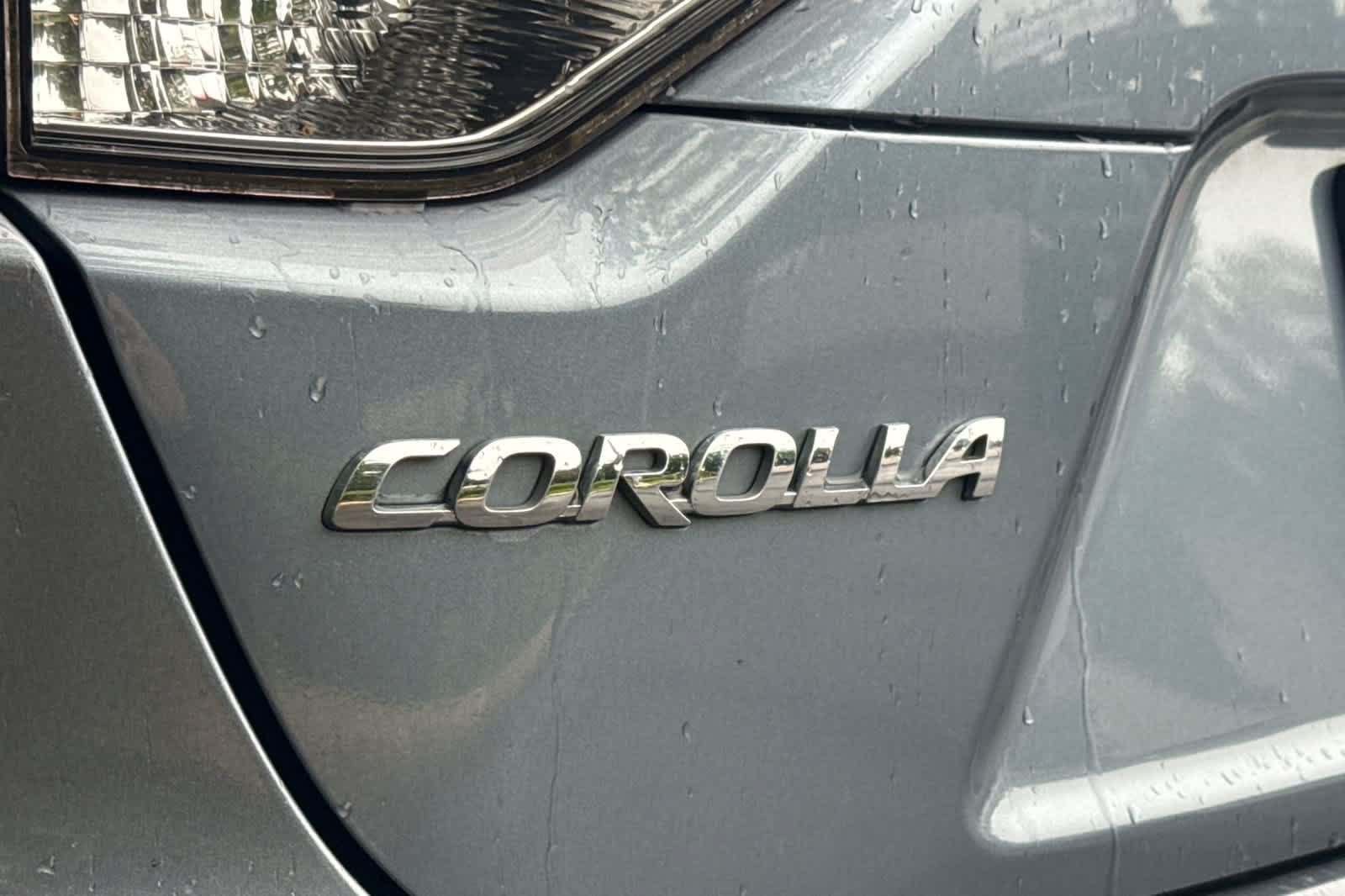 Used 2021 Toyota Corolla LE FWD image 25