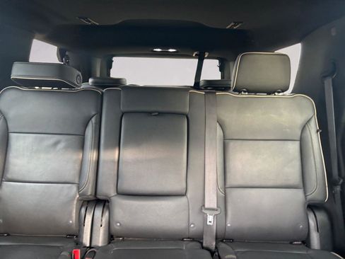 Used 2023 GMC Yukon SLT image 13