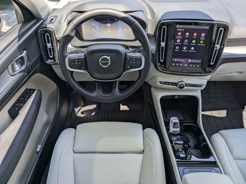 New 2026 Volvo XC40 B4 Plus w/ Protection Package Premier FWD image 16