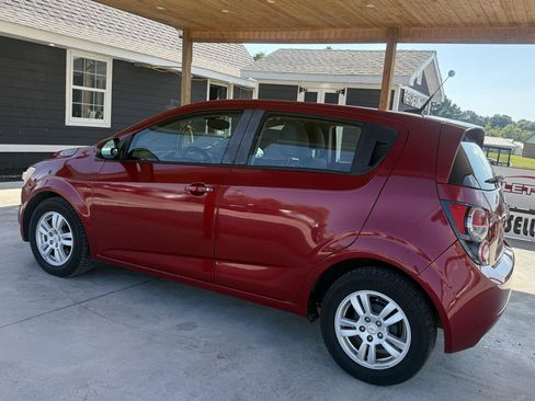 Used 2012 Chevrolet Sonic LS FWD image 10