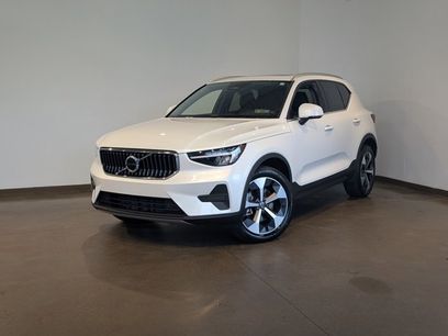 Used 2025 Volvo XC40 B5 Core w/ Protection Package Premier