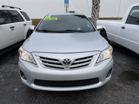 Used 2013 Toyota Corolla LE image 2