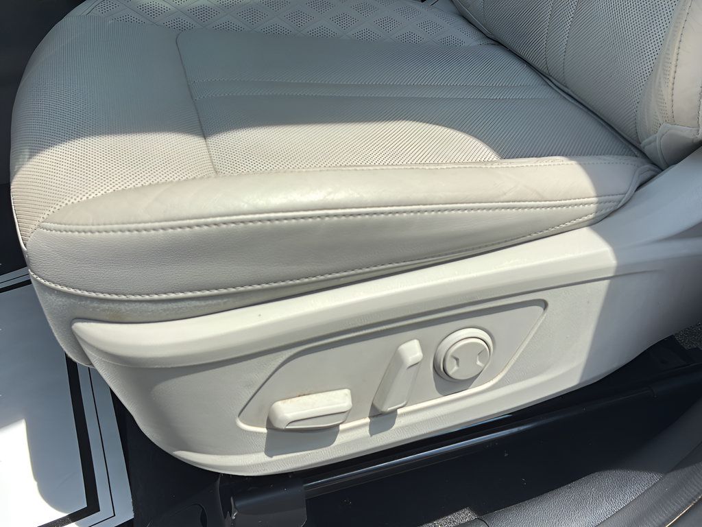 Used 2021 Kia Sorento SX FWD image 23