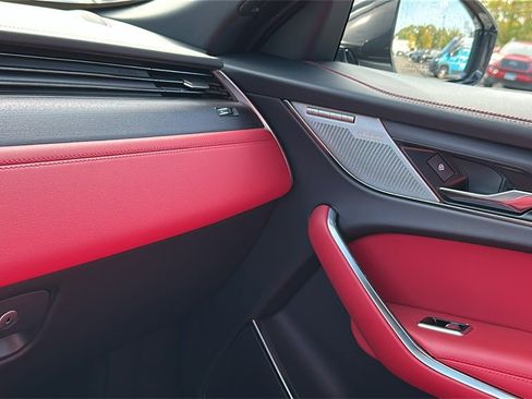 Certified 2024 Jaguar F-PACE R-Dynamic S image 22