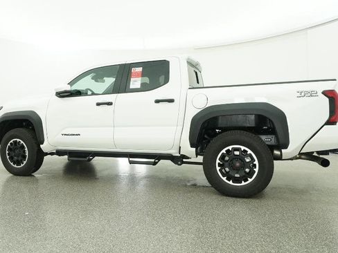 New 2025 Toyota Tacoma TRD Off-Road image 12
