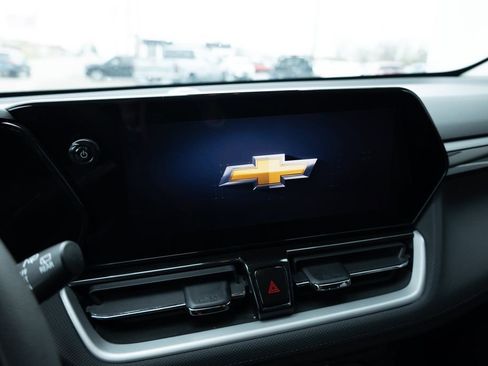 Used 2025 Chevrolet TrailBlazer LT AWD/4WD image 21