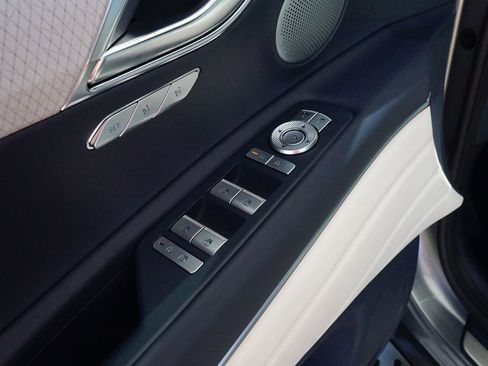 New 2025 Genesis GV80 3.5T Prestige image 14