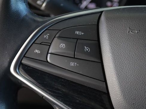 Used 2022 Cadillac XT5 Premium Luxury w/ Technology Package image 12