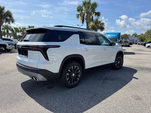 New 2026 Chevrolet Traverse LT w/ Enhanced Driving Package image 8