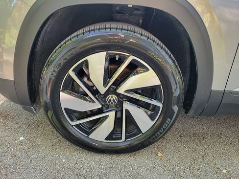 Used 2026 Volkswagen Atlas SE FWD image 18