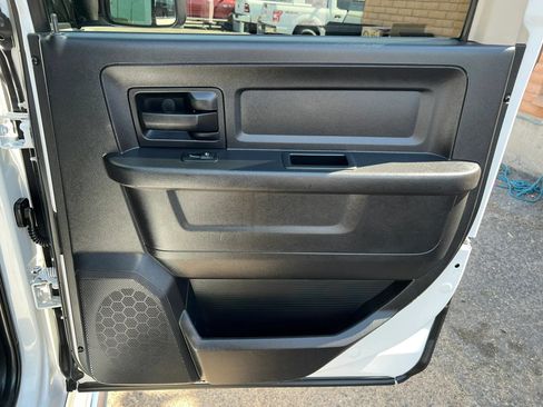 Used 2016 RAM 2500 Tradesman w/ Chrome Appearance Group RWD image 22