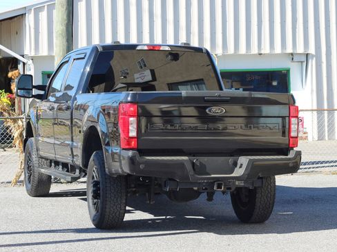 Used 2022 Ford F250 XLT w/ Black Appearance Package image 6