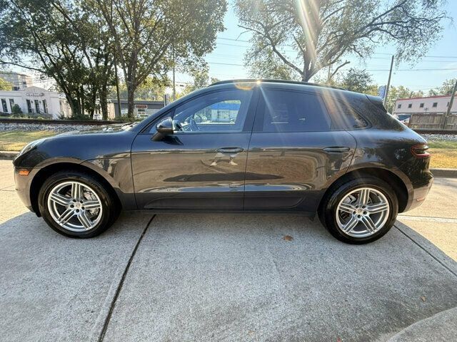 Used 2017 Porsche Macan S AWD/4WD image 2