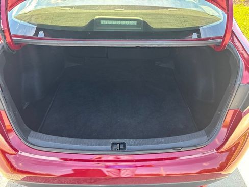 Used 2022 Toyota Corolla LE FWD image 36