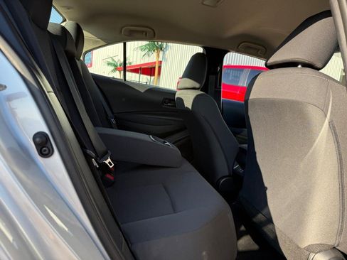 Used 2025 Toyota Corolla LE FWD image 12