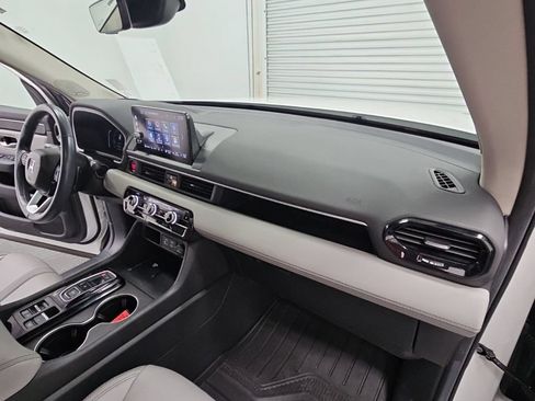 Used 2024 Honda Pilot Touring image 41