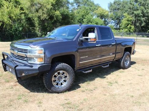 Used 2015 Chevrolet Silverado 2500 LTZ w/ Duramax Plus Package AWD/4WD image 2