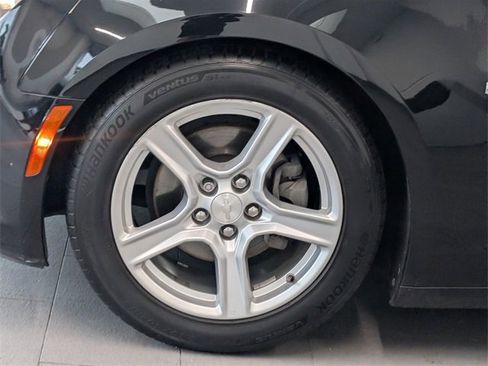 Used 2017 Chevrolet Camaro LT image 4