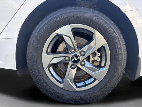 Used 2022 Kia K5 LXS image 7