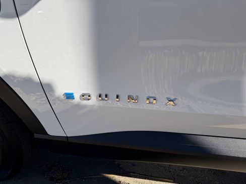 New 2026 Chevrolet Equinox EV LT image 39