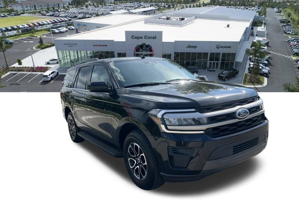 Used 2024 Ford Expedition XLT AWD/4WD image 6