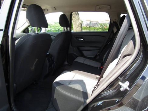 Used 2026 Nissan Rogue SV AWD/4WD image 12