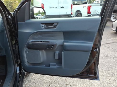 Certified 2025 Ford Maverick XLT w/ Black Appearance Package AWD/4WD image 28