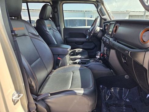 Used 2020 Jeep Gladiator Mojave AWD/4WD image 24