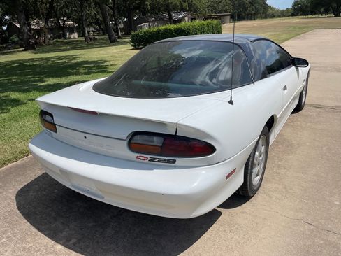 Used 1997 Chevrolet Camaro Z28 image 4