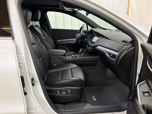 Used 2019 Cadillac XT4 Premium Luxury AWD/4WD image 24