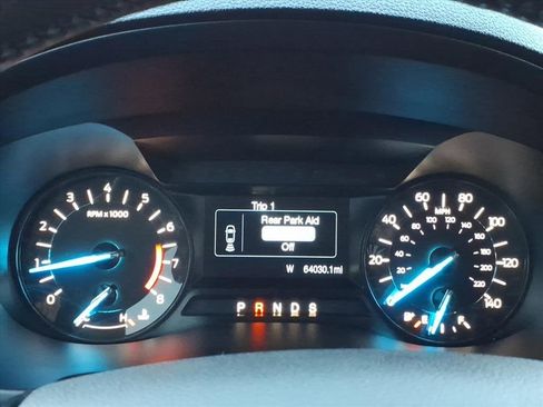 Used 2018 Ford Explorer XLT image 23