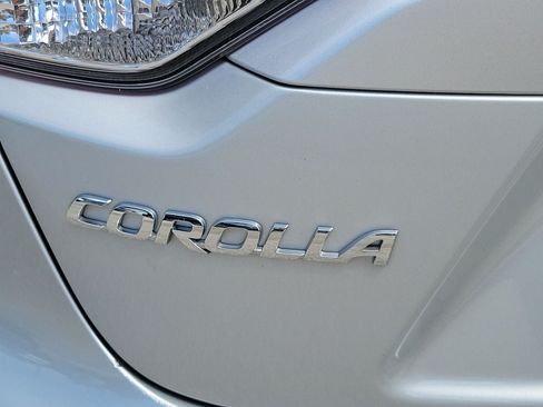 Used 2024 Toyota Corolla SE FWD image 8