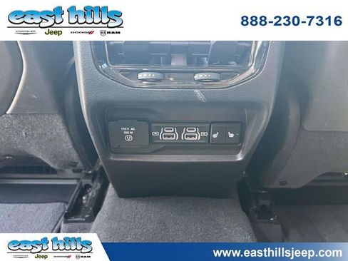 Certified 2023 Jeep Grand Cherokee Limited image 17