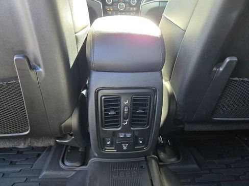 Used 2019 Jeep Grand Cherokee High Altitude image 16