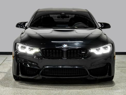 Used 2018 BMW M4 Coupe image 3