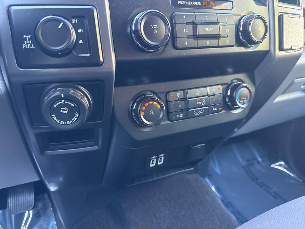 Used 2019 Ford F150 XLT w/ Equipment Group 302A Luxury AWD/4WD image 19
