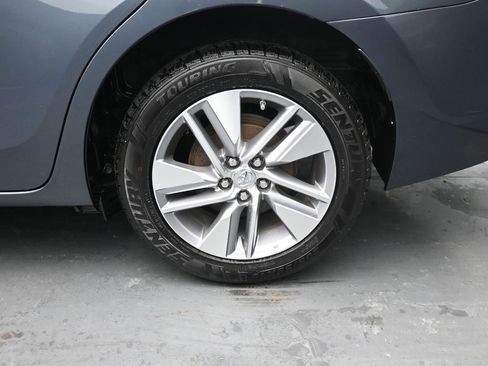 Used 2014 Toyota Corolla LE image 11