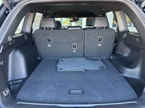 New 2025 Jeep Grand Cherokee Altitude image 13