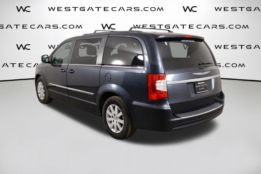 Used 2014 Chrysler Town & Country Touring FWD image 38