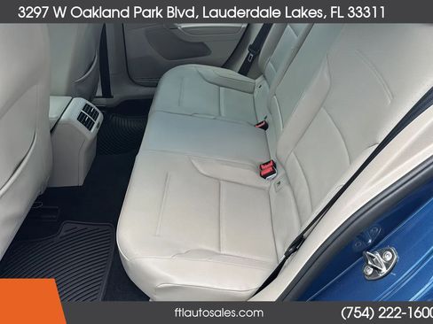 Used 2015 Volkswagen Golf TDI S FWD image 26