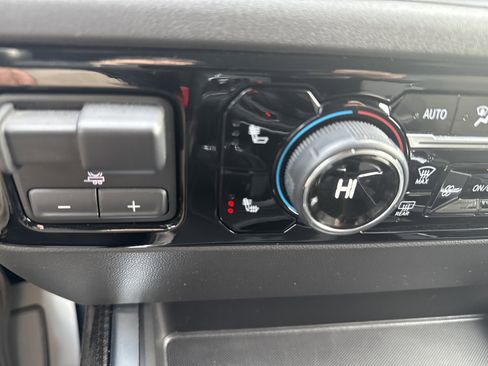 Used 2024 Chevrolet Silverado 1500 LT Trail Boss w/ Protection Package image 30