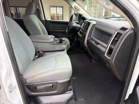 Used 2019 RAM 1500 Tradesman w/ Chrome Plus Package RWD image 21