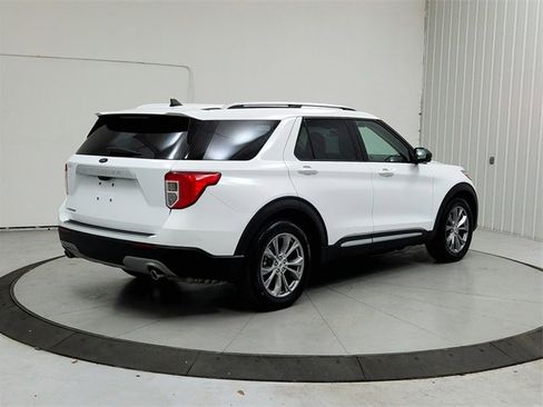 Used 2022 Ford Explorer Limited image 7