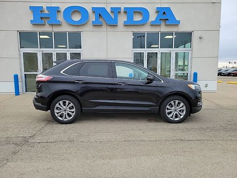 Used 2024 Ford Edge Titanium image 4