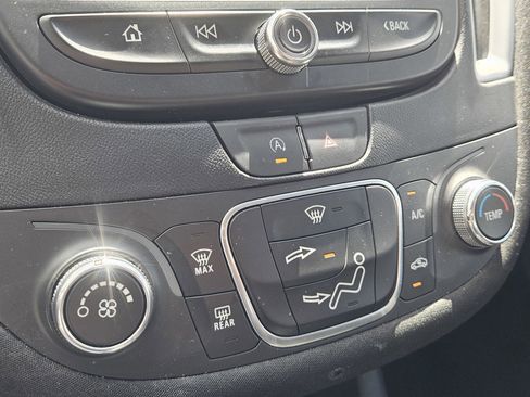 Used 2024 Chevrolet Malibu LS image 13