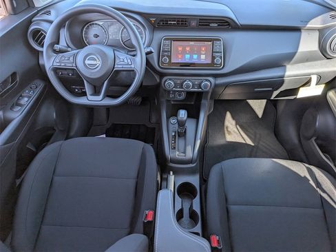 New 2025 Nissan Kicks Play S image 8