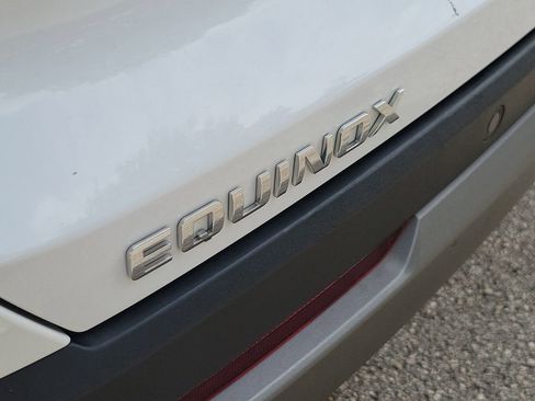 Used 2025 Chevrolet Equinox LT FWD image 6